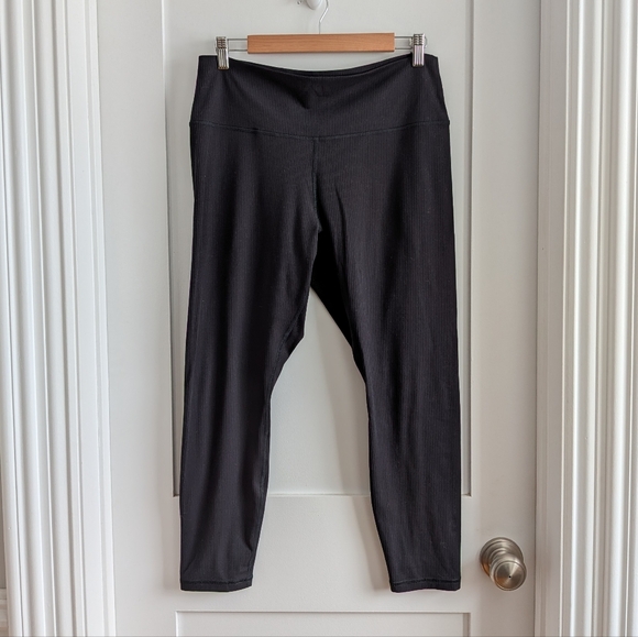 Athleta Transcend Rib 7/8 Tight - Picture 3 of 5